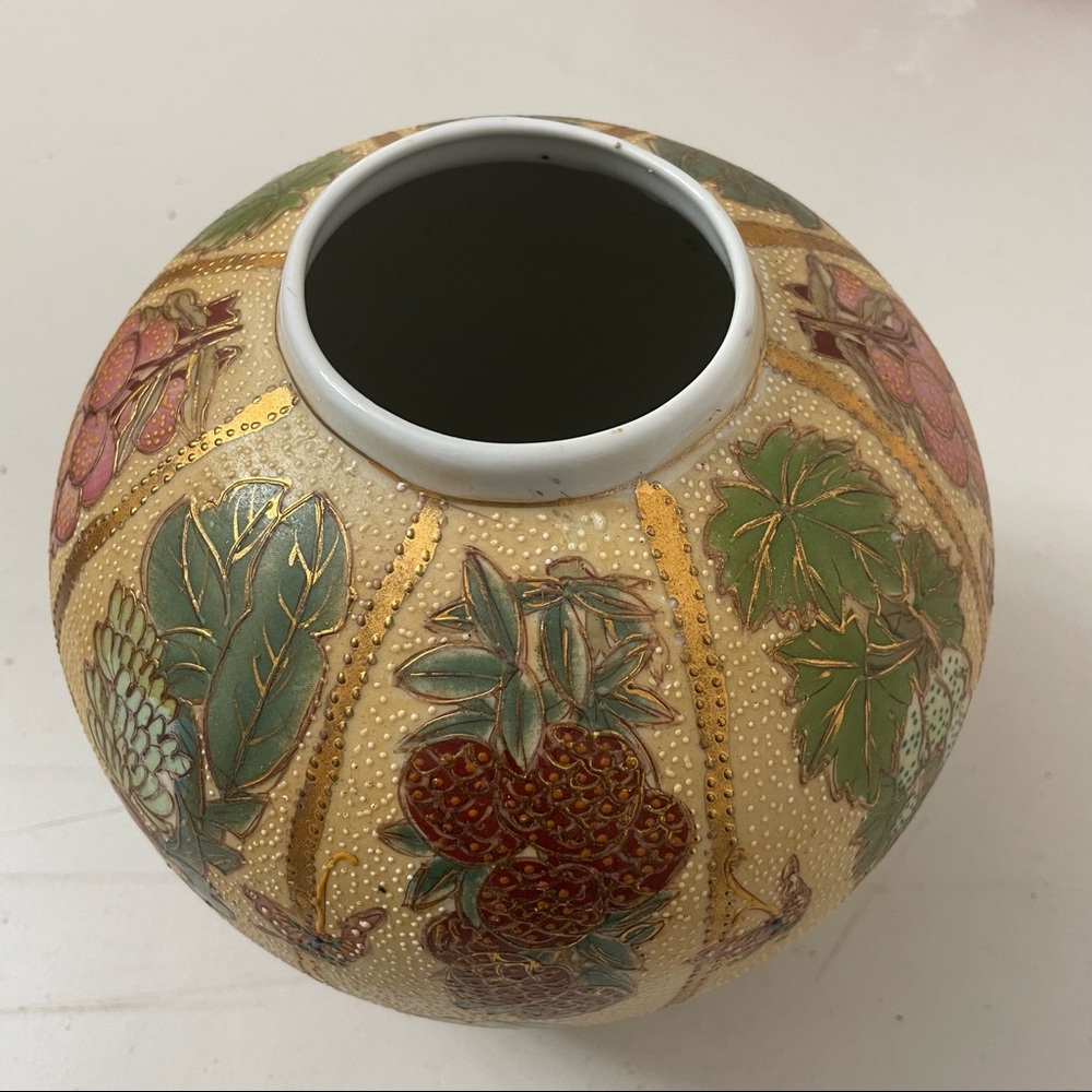 Vintage Chinese Porcelain Vase, Different Kind Of Fruit Bunches Painted.